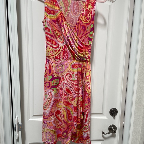Chaps Sleeveless Faux Wrap, Midi V Neck Dress. Paisley Surplice Orange & Pink 🩷 - Picture 2 of 9